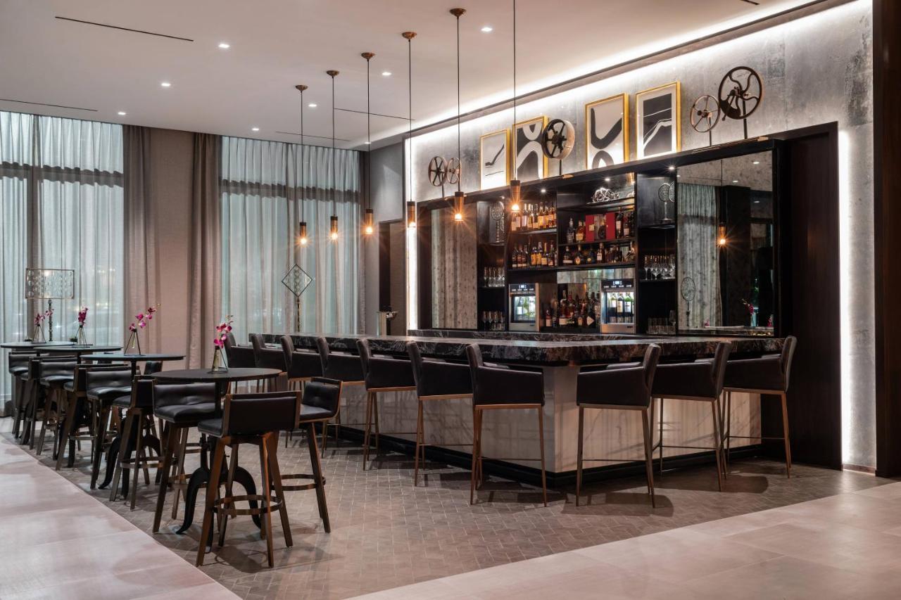 The Row Hotel At Assembly Row, Autograph Collection Съмървил Екстериор снимка